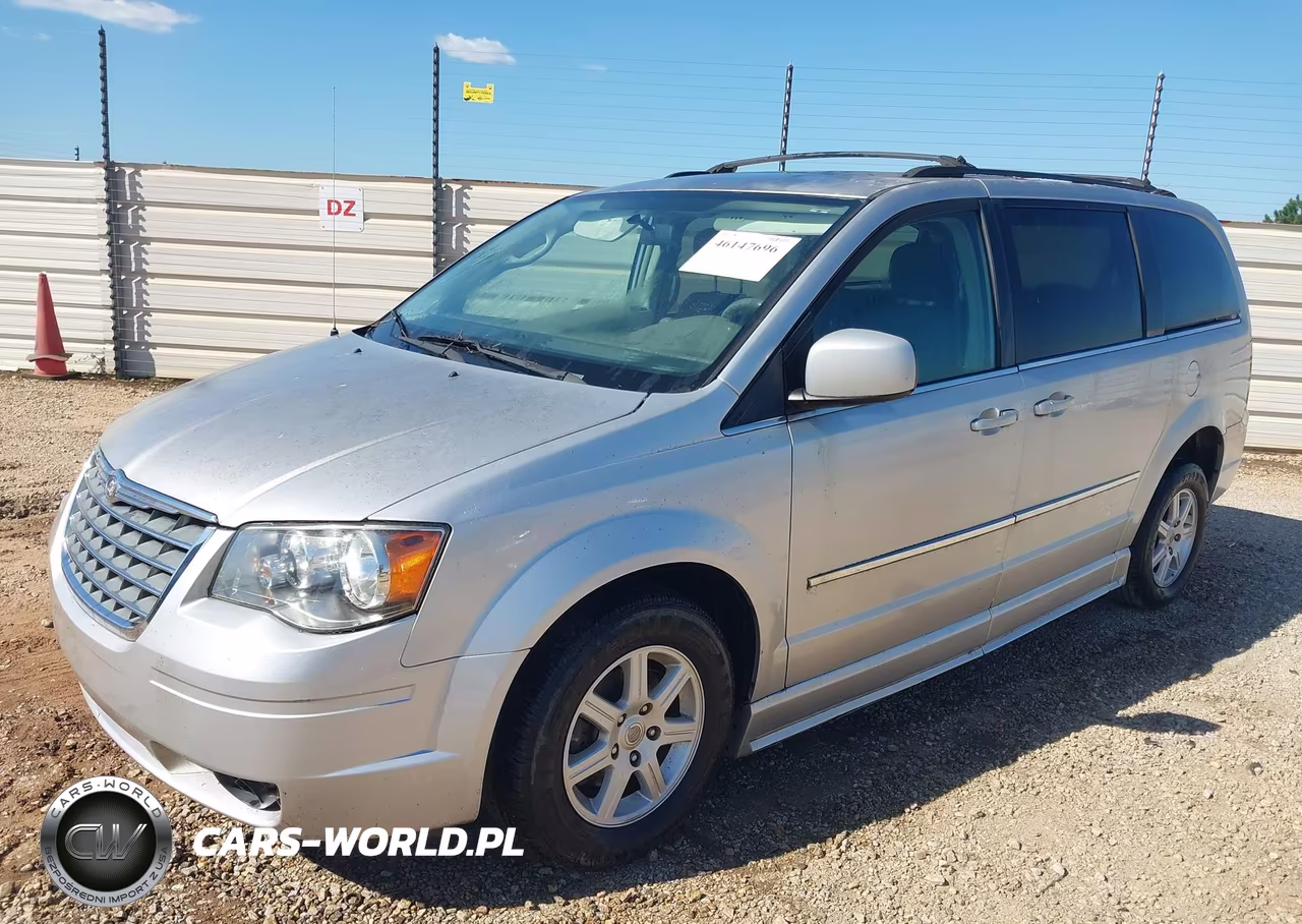 2010 Chrysler Town & Country Touring VIN:2A4RR5D15AR195737 - 2