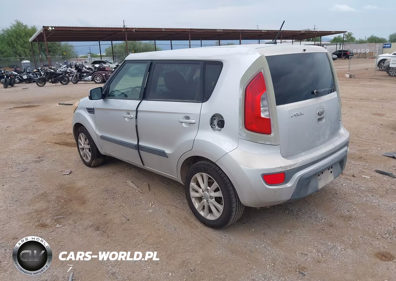 2013 Kia Soul + VIN:KNDJT2A69D7504229 - 3
