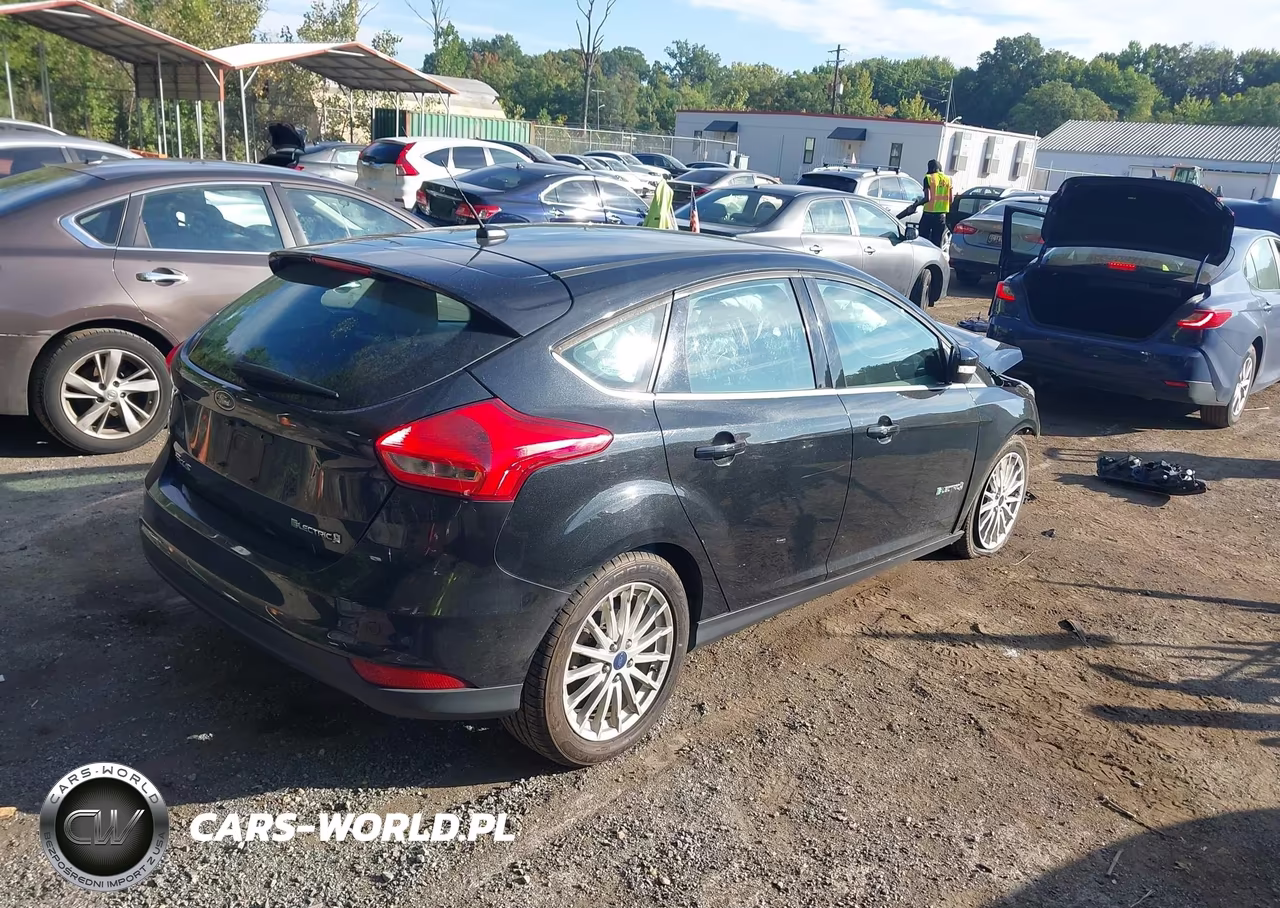 2015 Ford Focus Electric VIN:1FADP3R49FL292345 - 4