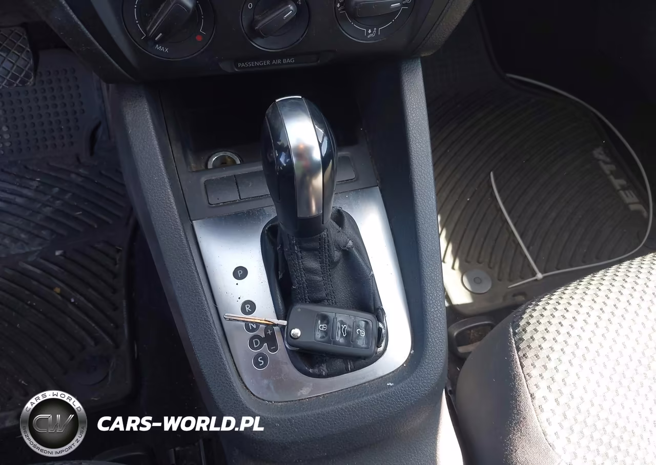 2012 Volkswagen Jetta 2.0L S VIN:3VW2K7AJ8CM308681 - 11