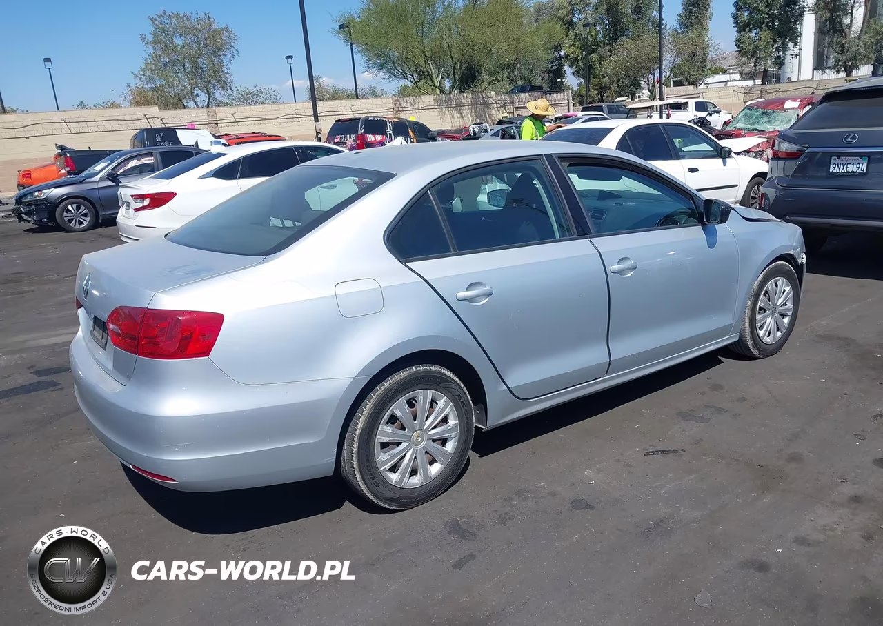 2012 Volkswagen Jetta 2.0L S VIN:3VW2K7AJ8CM308681 - 4