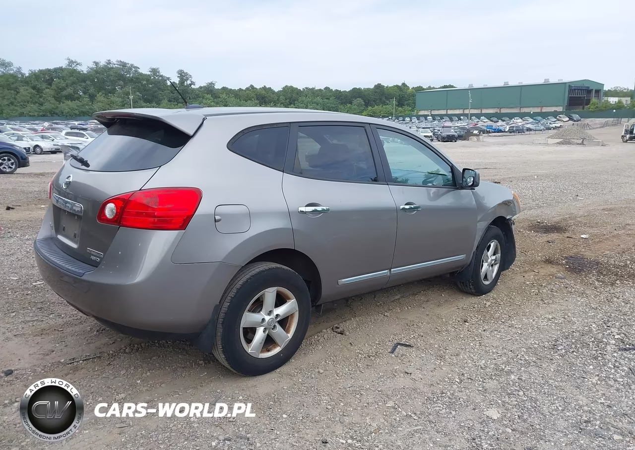 2013 Nissan Rogue S VIN:JN8AS5MV5DW605317 - 4