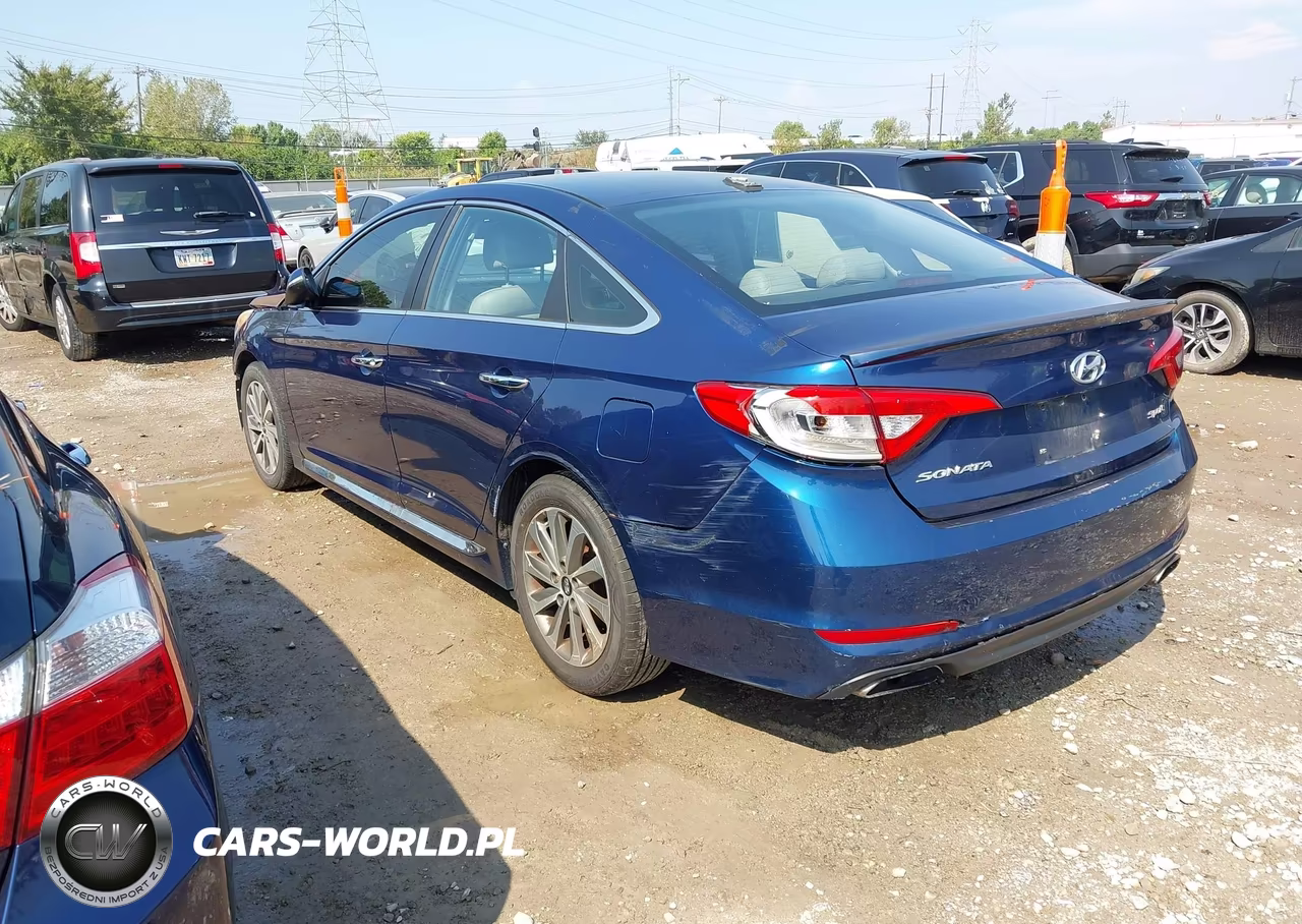 2015 Hyundai Sonata Sport VIN:5NPE34AF9FH116350 - 3