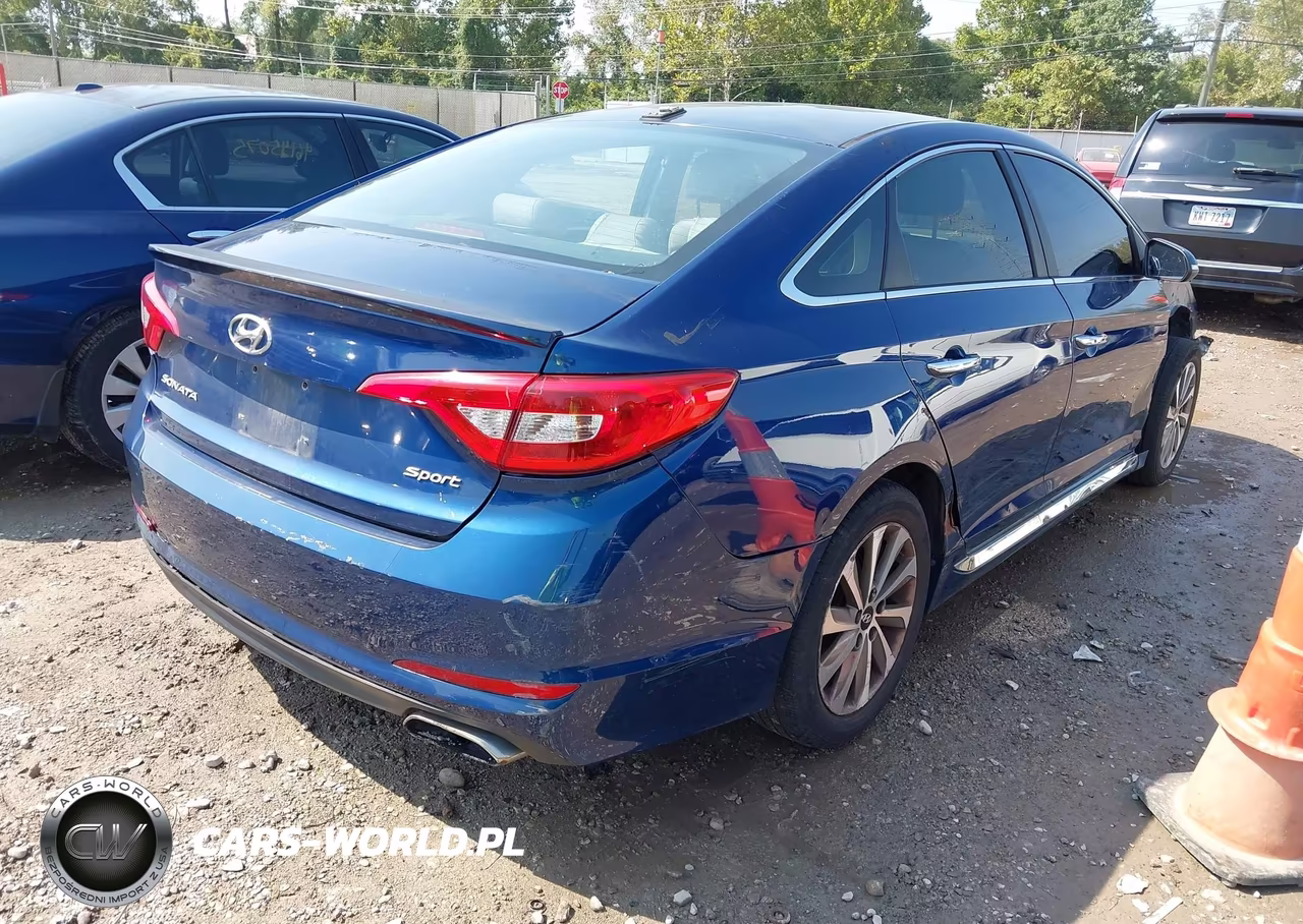2015 Hyundai Sonata Sport VIN:5NPE34AF9FH116350 - 4