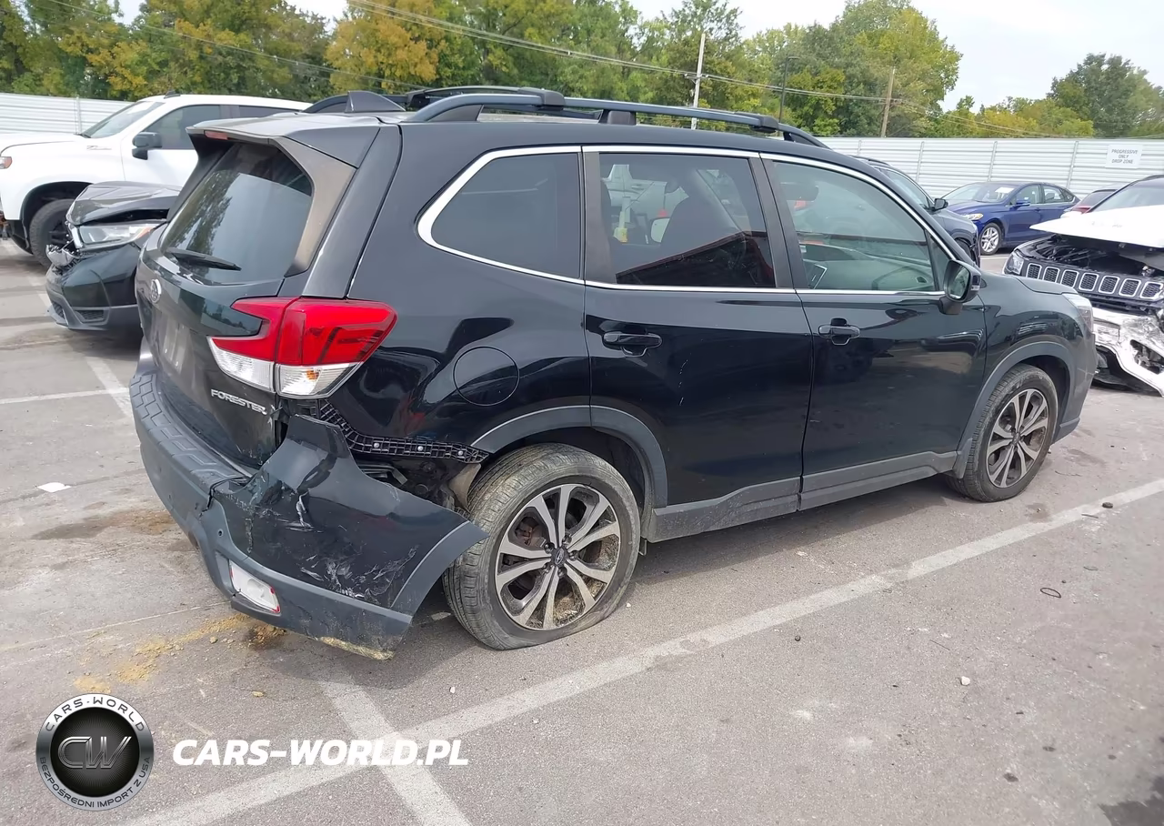 2019 Subaru Forester Limited VIN:JF2SKAUC8KH583646 - 4