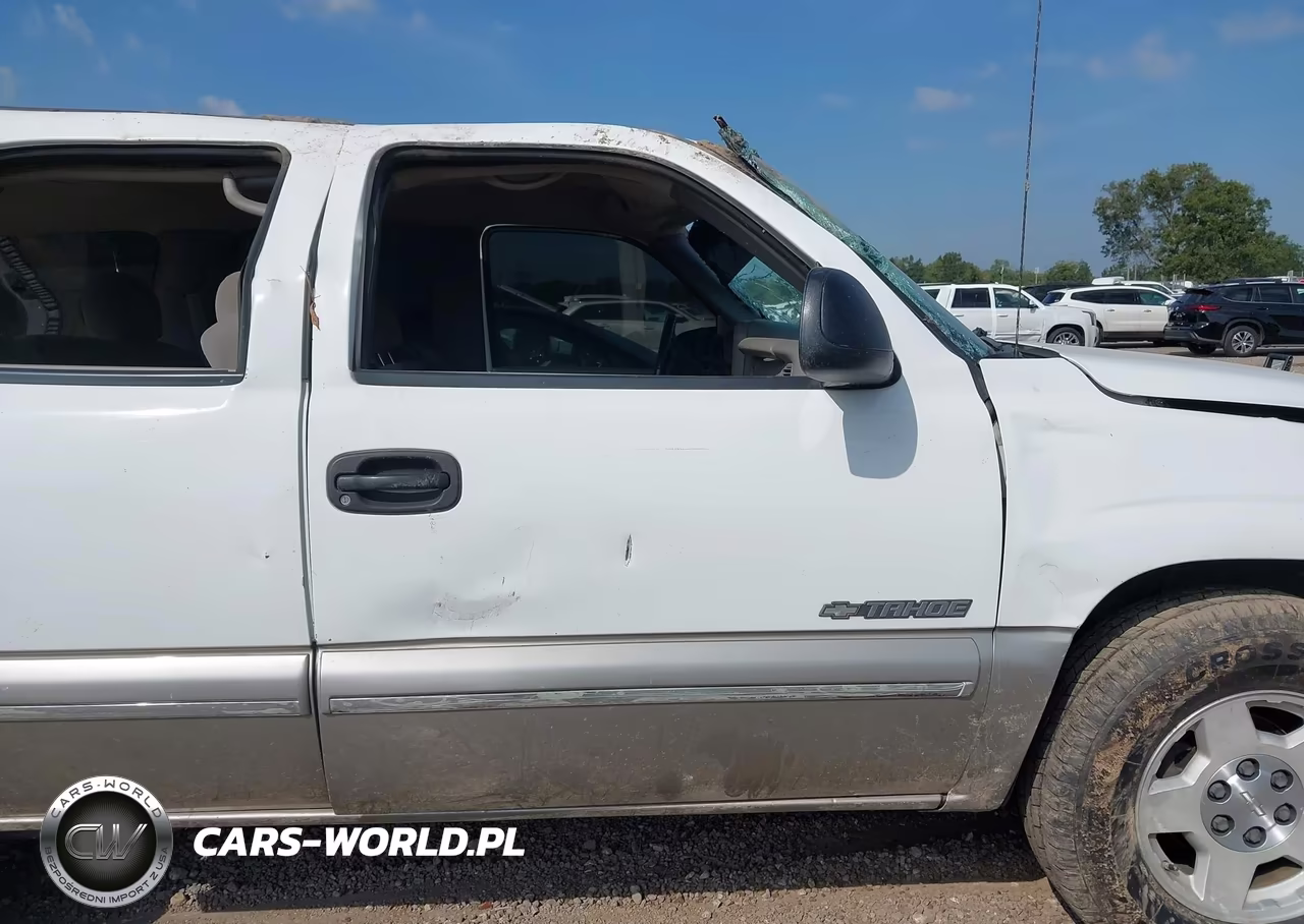 2000 Chevrolet Tahoe All New Ls VIN:1GNEC13TXYJ112634 - 5