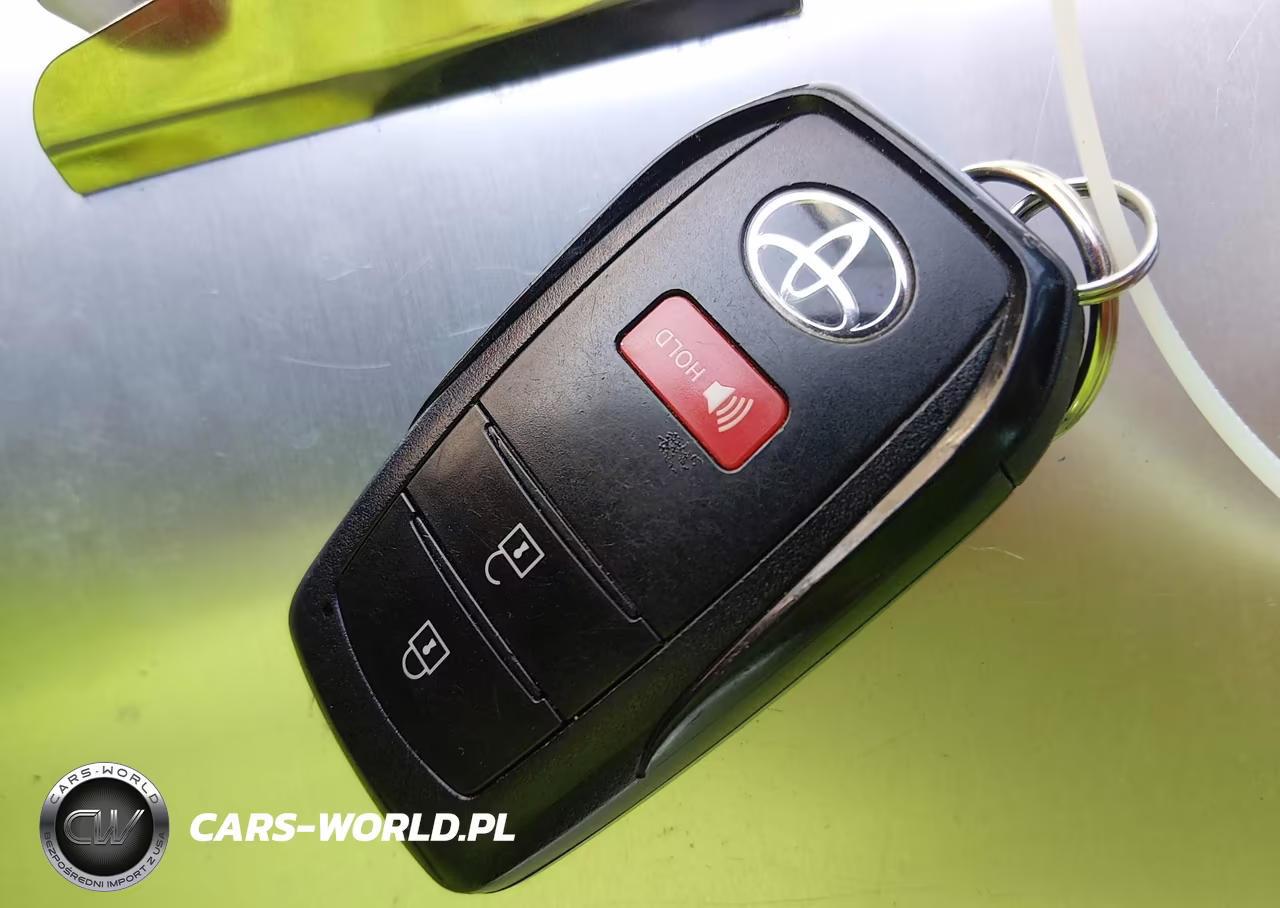 2024 Toyota Prius Le VIN:JTDACAAU0R3019601 - 11