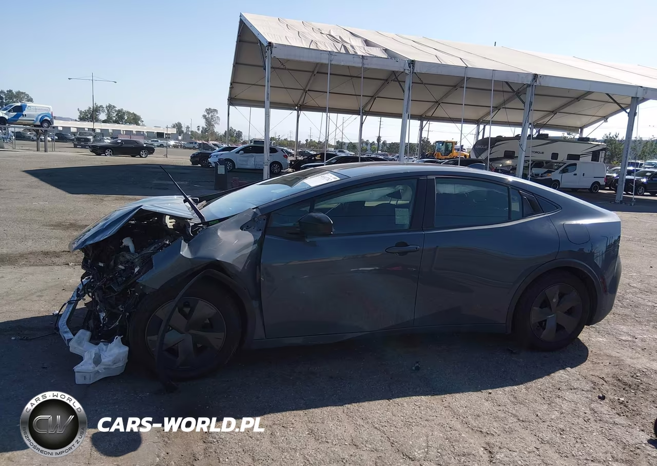 2024 Toyota Prius Le VIN:JTDACAAU0R3019601 - 15