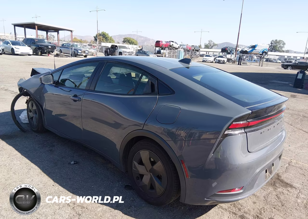 2024 Toyota Prius Le VIN:JTDACAAU0R3019601 - 3