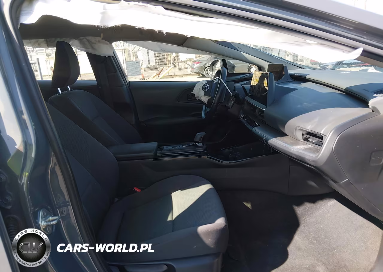 2024 Toyota Prius Le VIN:JTDACAAU0R3019601 - 5