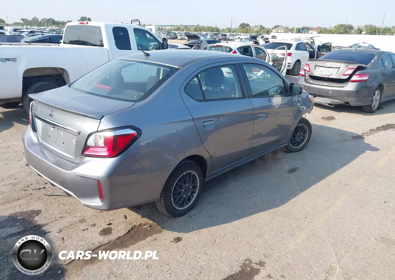 2023 Mitsubishi Mirage G4 Black Edition-Es-Le VIN:ML32FUFJXPHF03499 - 4