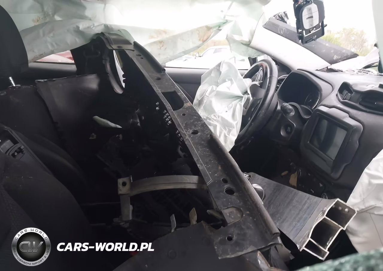 2019 Jeep Renegade Altitude 4X4 VIN:ZACNJBBB8KPJ87849 - 5