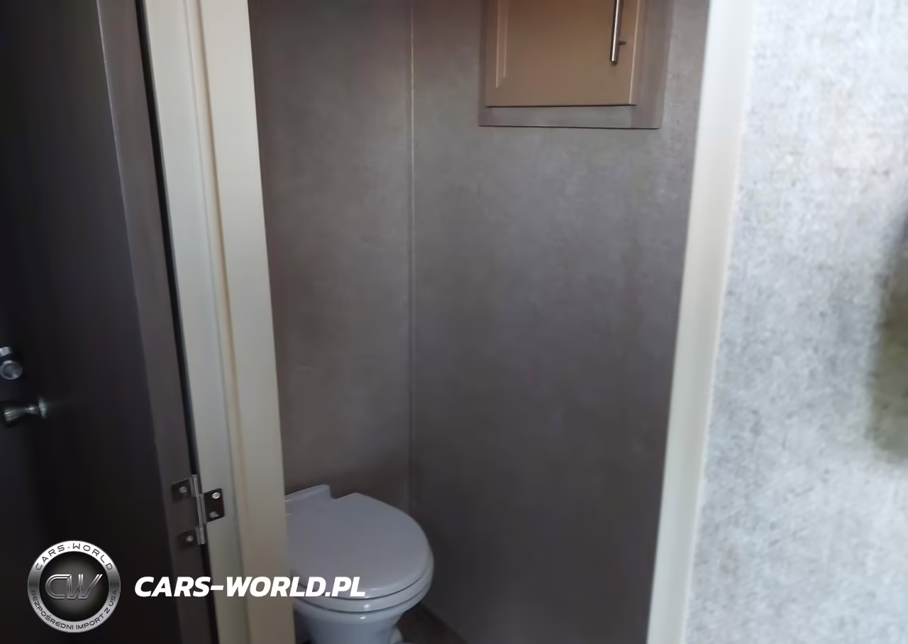 2019 Coachmen Catalina De Acat38Mkts VIN:5ZT2CA4B1KX016119 - 12