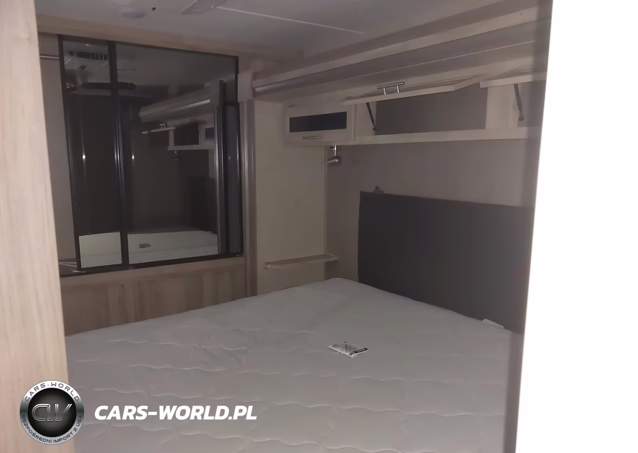 2019 Coachmen Catalina De Acat38Mkts VIN:5ZT2CA4B1KX016119 - 13