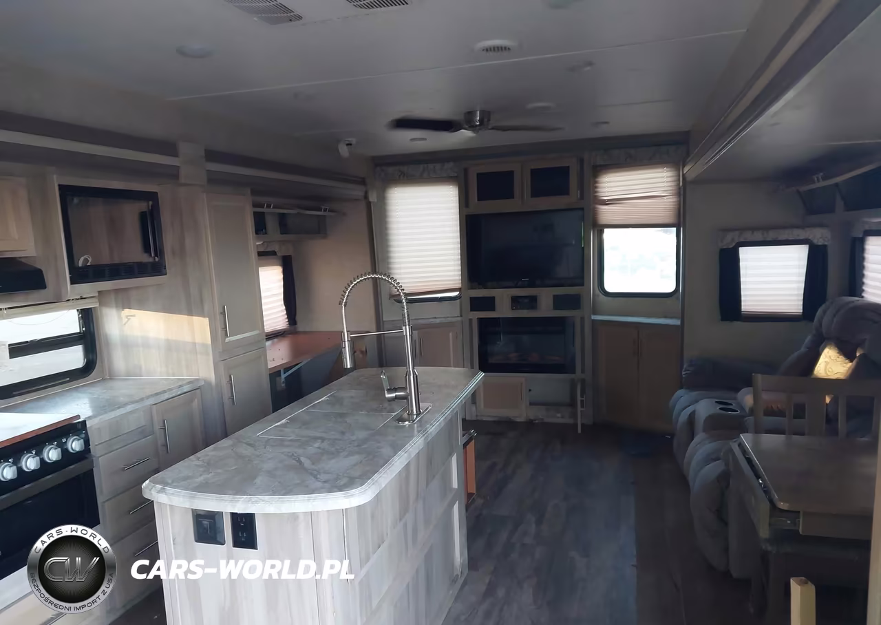 2019 Coachmen Catalina De Acat38Mkts VIN:5ZT2CA4B1KX016119 - 5