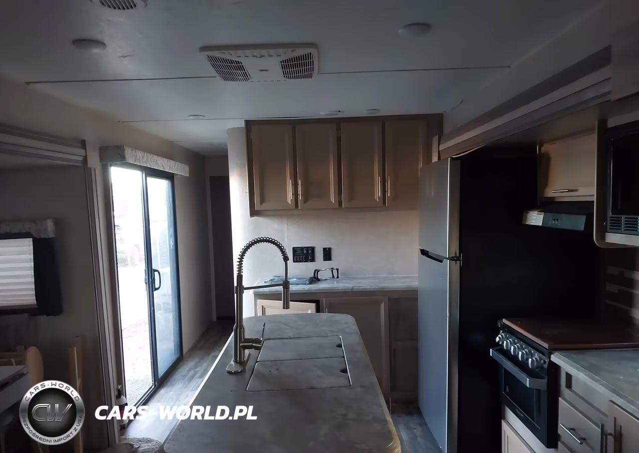 2019 Coachmen Catalina De Acat38Mkts VIN:5ZT2CA4B1KX016119 - 8