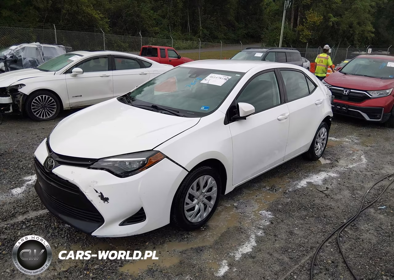 2018 Toyota Corolla Le VIN:5YFBURHE3JP846907 - 2