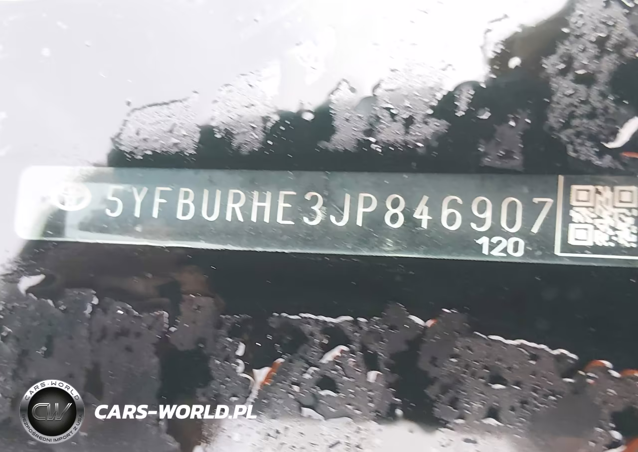 2018 Toyota Corolla Le VIN:5YFBURHE3JP846907 - 9