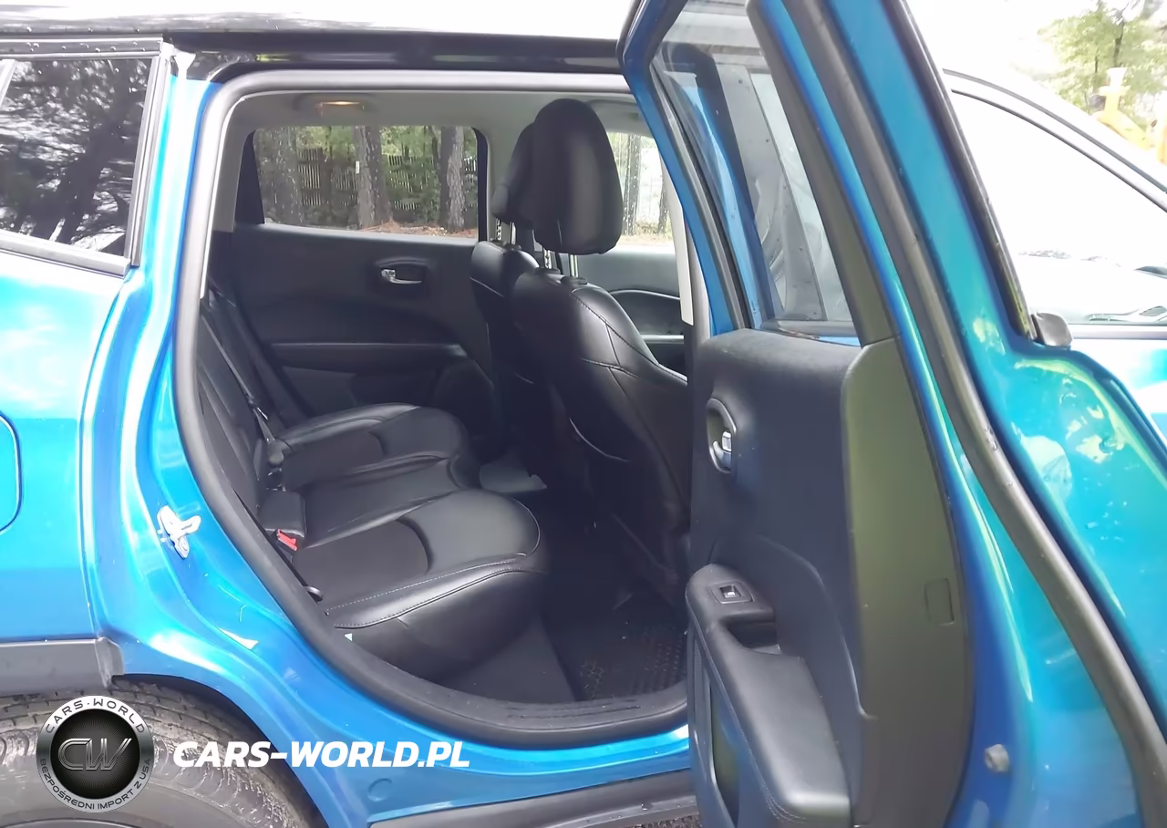 2020 Jeep Compass Altitude 4X4 VIN:3C4NJDBB3LT196905 - 8