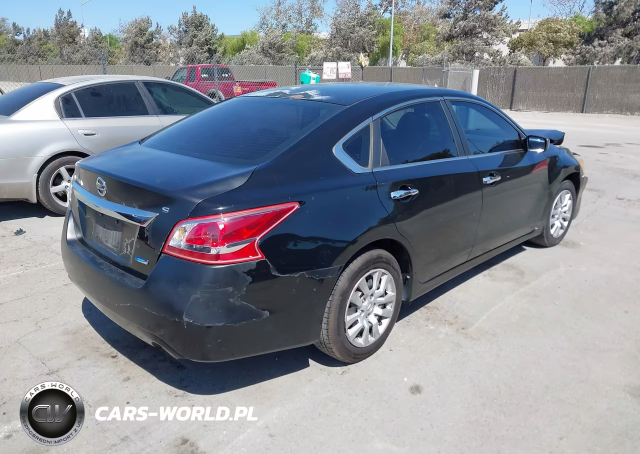 2013 Nissan Altima 2.5 S VIN:1N4AL3AP9DC143600 - 4