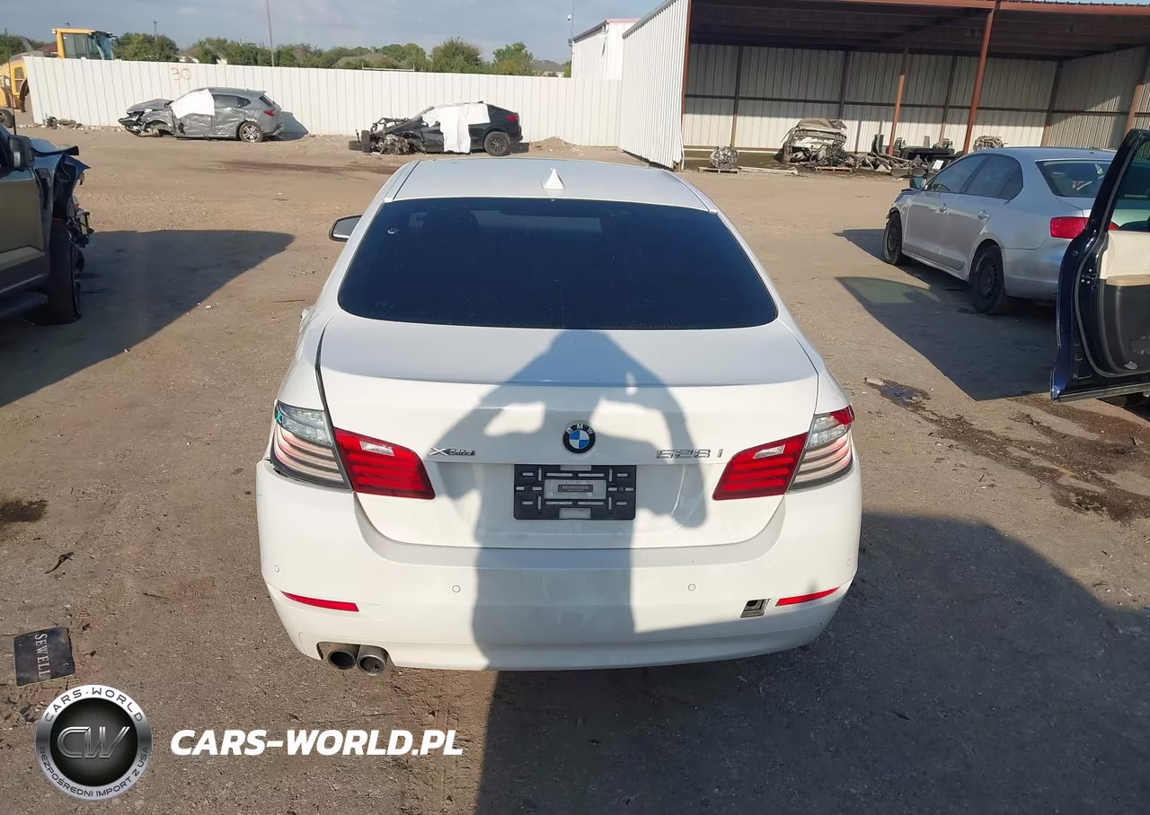 2015 BMW 528I xDrive VIN:WBA5A7C55FD624975 - 16