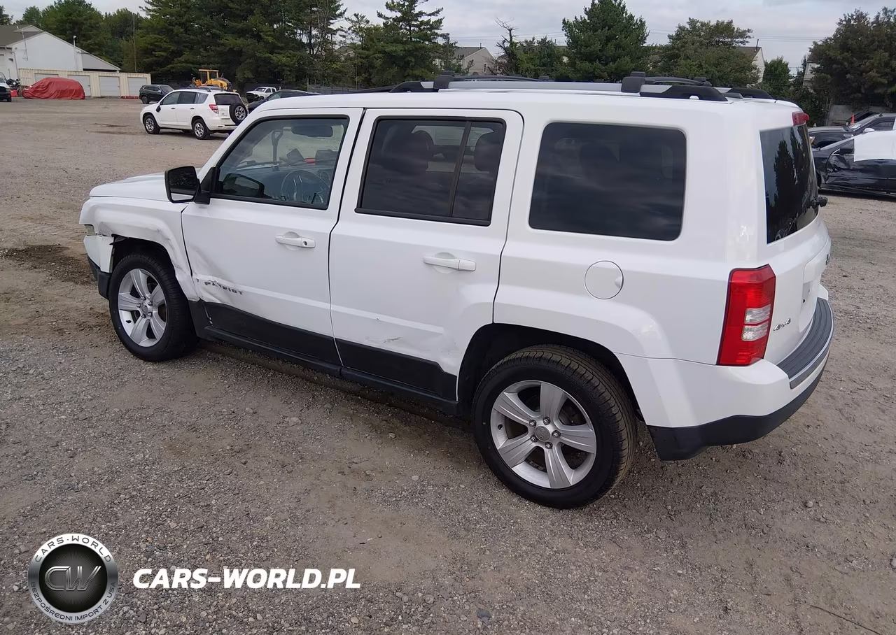 2014 Jeep Patriot Limited VIN:1C4NJRCBXED928659 - 3
