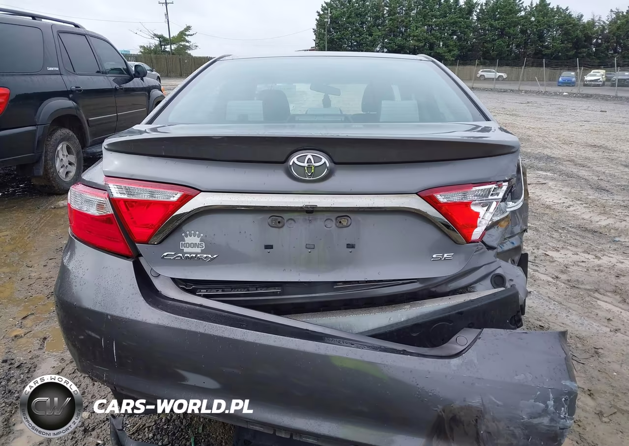 2015 Toyota Camry Se VIN:4T1BF1FK4FU091695 - 16