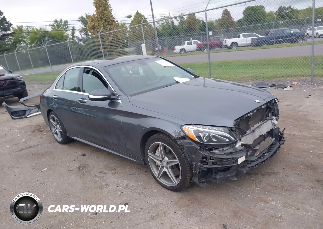 2015 Mercedes-Benz C 300 Sport 4Matic – zdjęcie 1 z 17