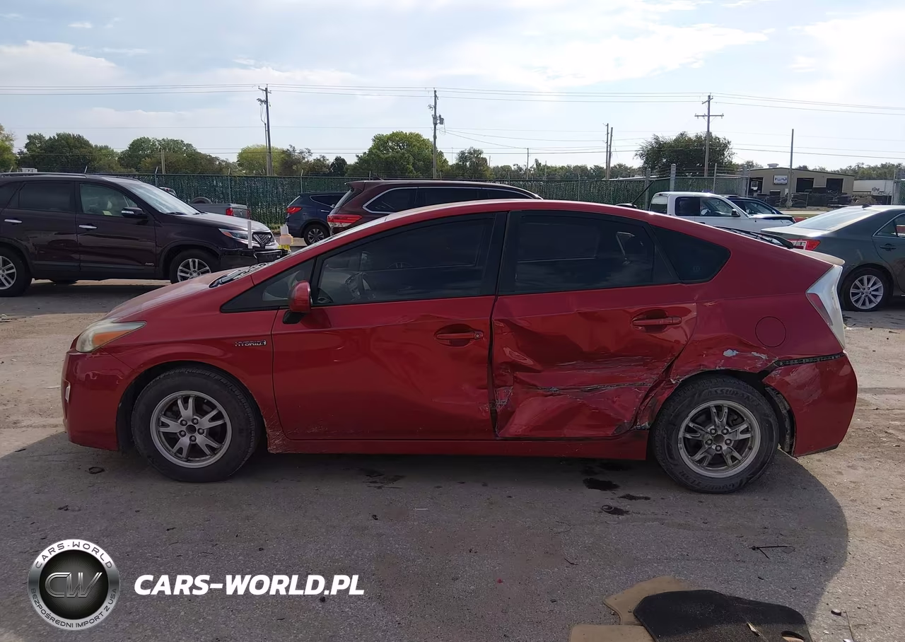 2011 Toyota Prius Two VIN:JTDKN3DU7B0309220 - 14