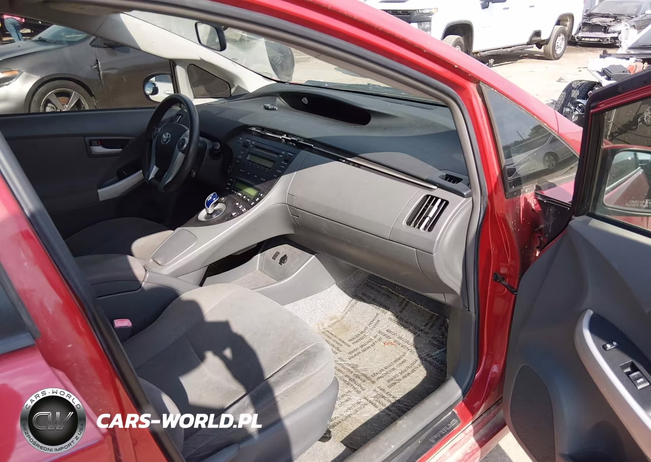 2011 Toyota Prius Two VIN:JTDKN3DU7B0309220 - 5