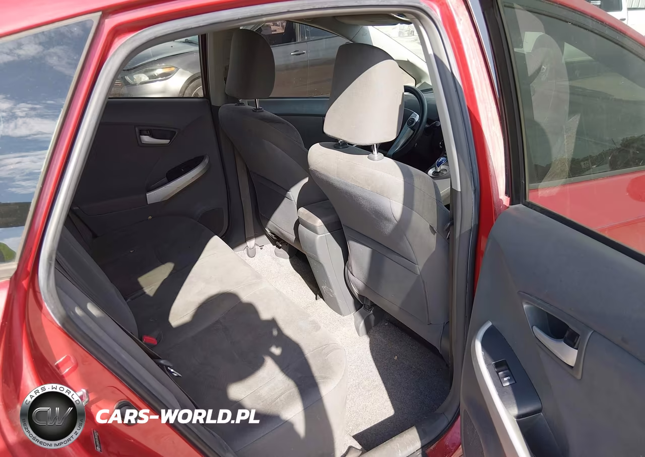 2011 Toyota Prius Two VIN:JTDKN3DU7B0309220 - 8