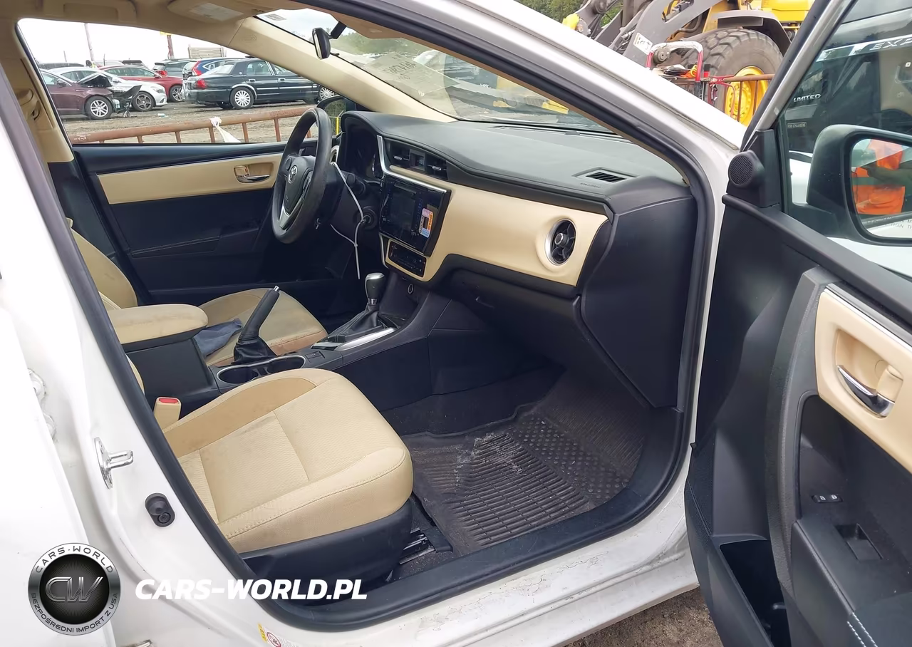 2018 Toyota Corolla Le VIN:2T1BURHE1JC033873 - 5