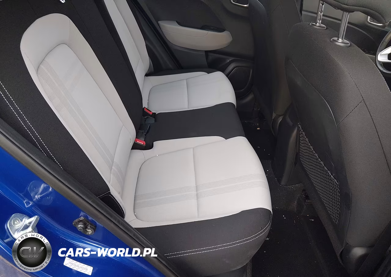 2020 Hyundai Venue Sel VIN:KMHRC8A30LU031036 - 8