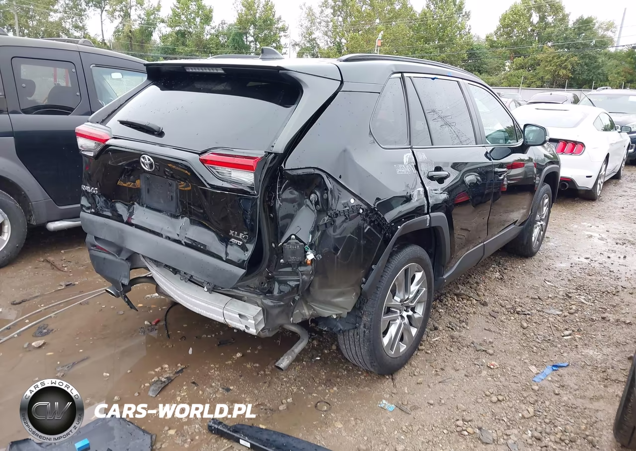 2023 Toyota Rav4 Xle Premium VIN:2T3A1RFV2PW352446 - 4
