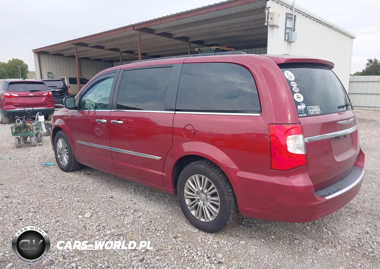 2015 Chrysler Town & Country Touring-L VIN:2C4RC1CG9FR755093 - 3
