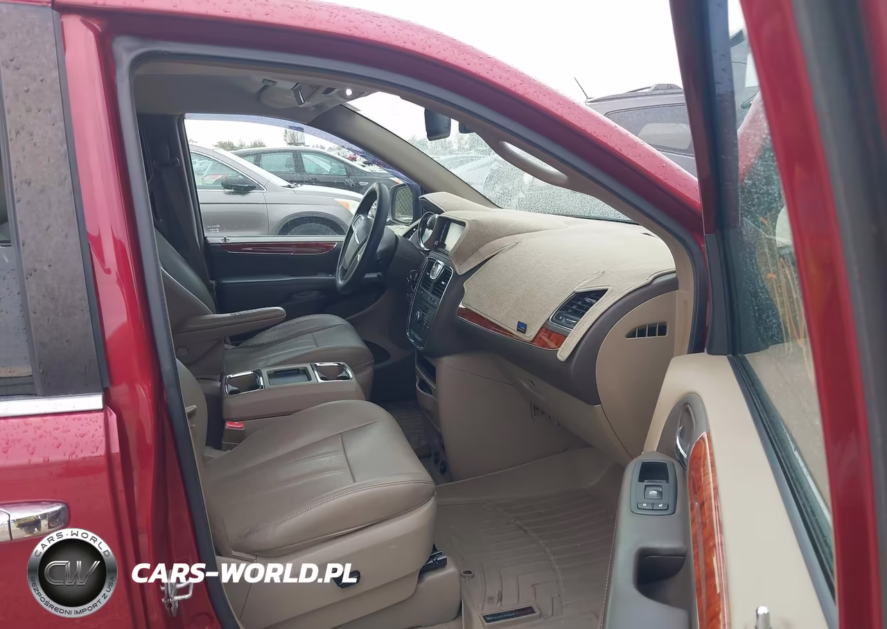 2015 Chrysler Town & Country Touring-L VIN:2C4RC1CG9FR755093 - 5