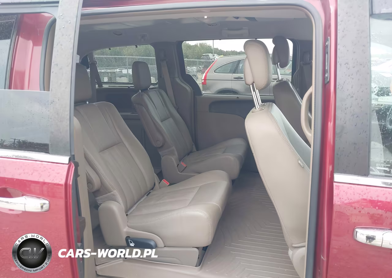 2015 Chrysler Town & Country Touring-L VIN:2C4RC1CG9FR755093 - 8
