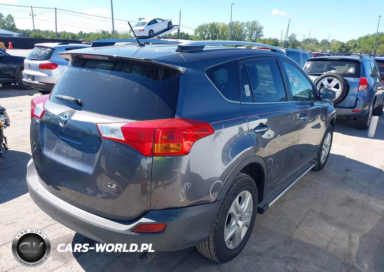 2015 Toyota Rav4 Le VIN:2T3ZFREV8FW147573 - 4