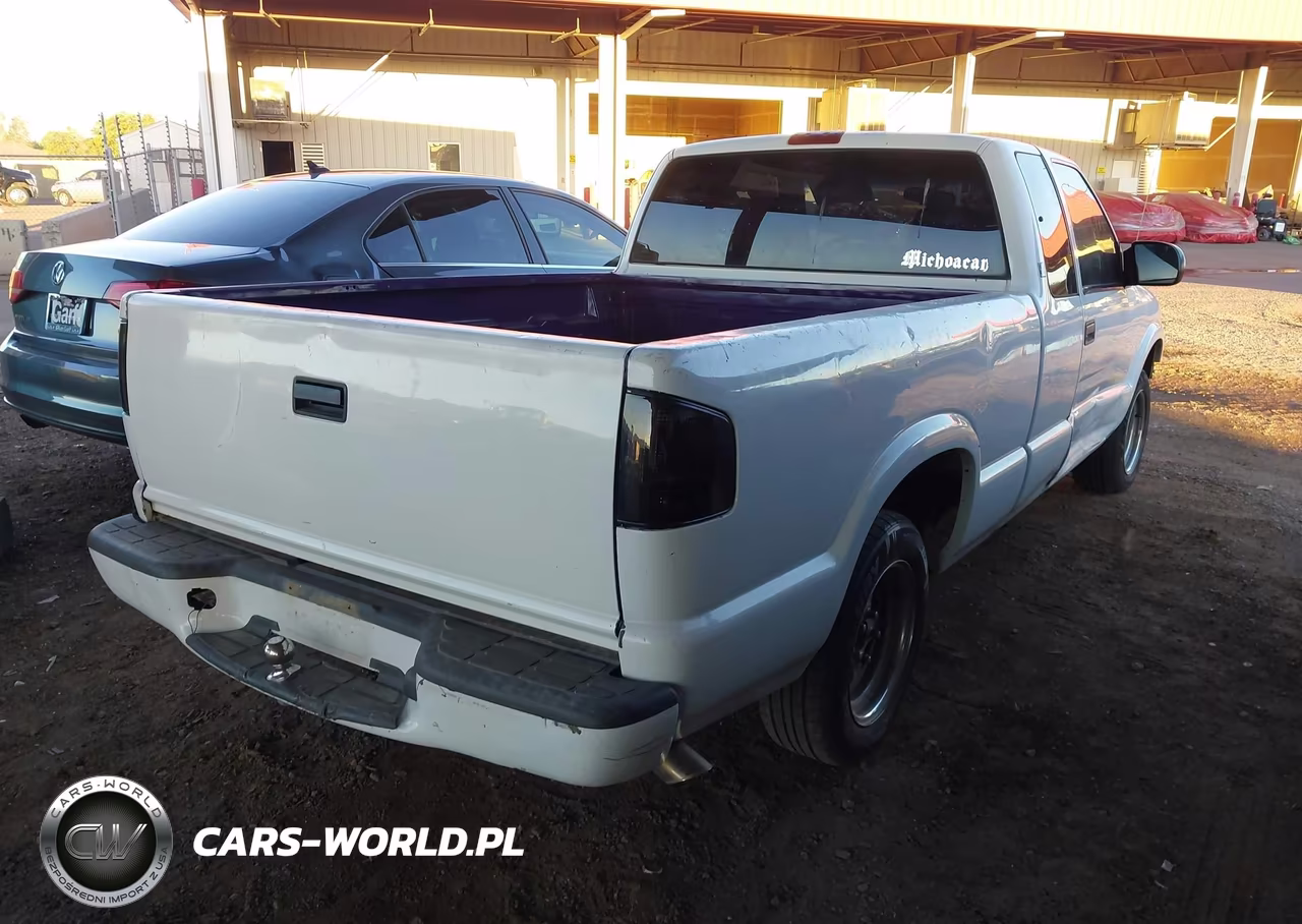 2001 GMC Sonoma Sls VIN:1GTCS19W818245927 - 4