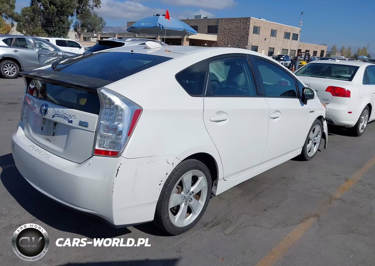 2010 Toyota Prius V VIN:JTDKN3DU1A0107312 - 4