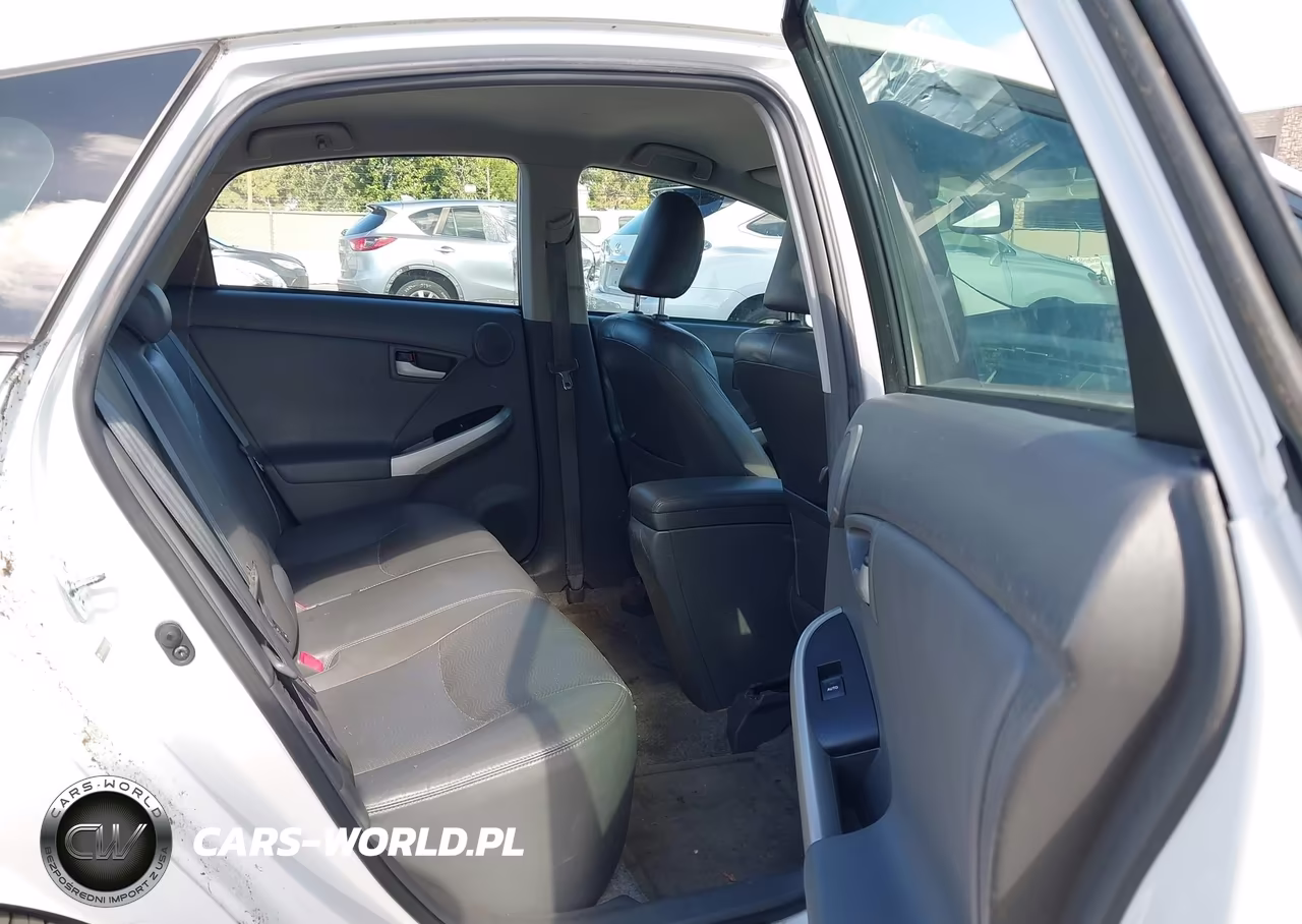 2010 Toyota Prius V VIN:JTDKN3DU1A0107312 - 8