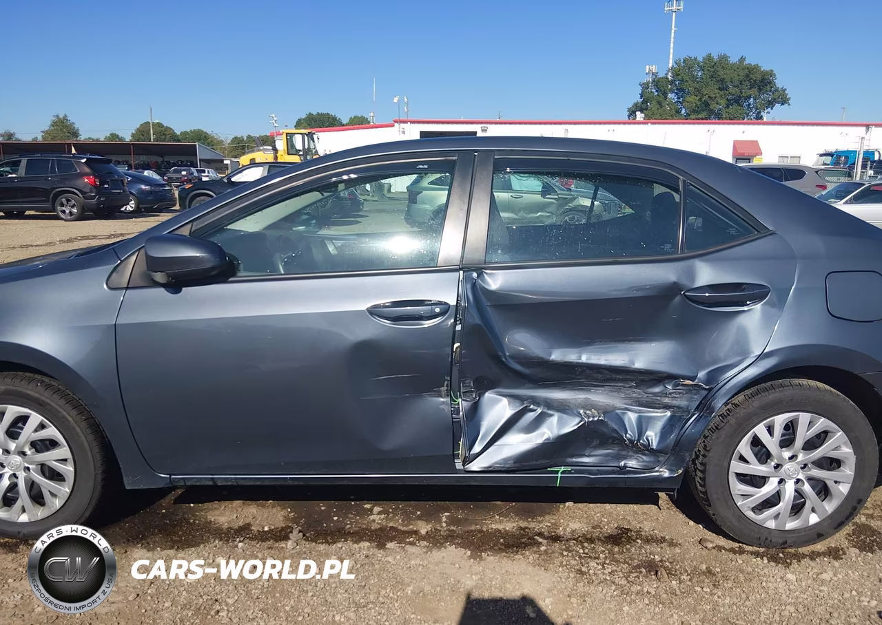 2019 Toyota Corolla Le VIN:5YFBURHE6KP938711 - 14