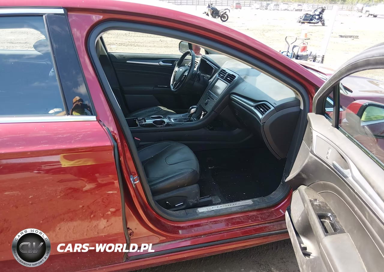 2013 Ford Fusion Titanium VIN:3FA6P0K98DR181605 - 5