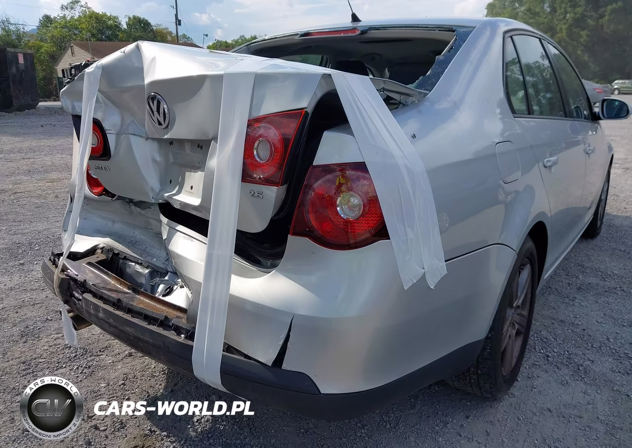 2010 Volkswagen Jetta S VIN:3VWJZ7AJ7AM002799 - 15