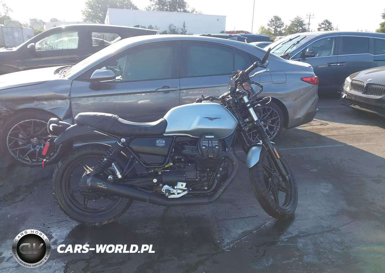 2021 Moto Guzzi V7 Stone VIN:ZGUKZUA03MM000221 - 12