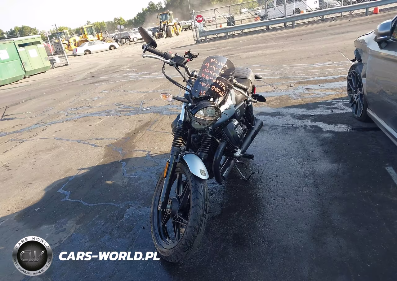 2021 Moto Guzzi V7 Stone VIN:ZGUKZUA03MM000221 - 5
