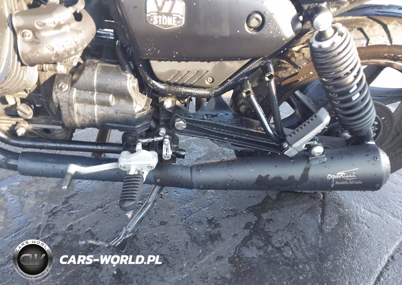 2021 Moto Guzzi V7 Stone VIN:ZGUKZUA03MM000221 - 9
