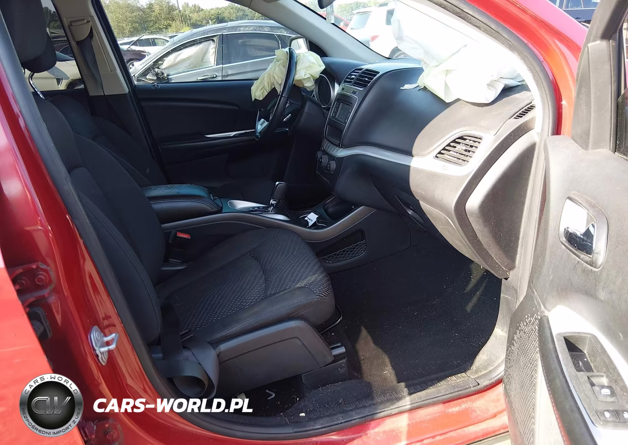 2018 Dodge Journey Se VIN:3C4PDCAB8JT273812 - 5