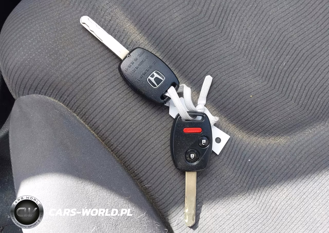 2011 Honda Fit VIN:JHMGE8H34BC006722 - 11