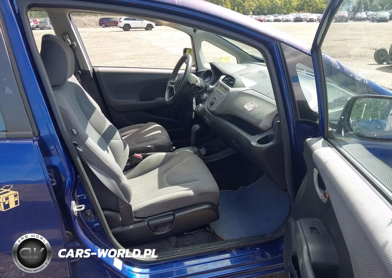 2011 Honda Fit VIN:JHMGE8H34BC006722 - 5
